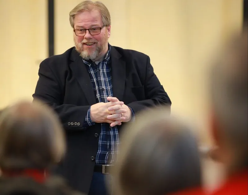 Mark Gordon speaking with a leadership audience